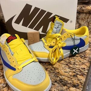 Nike Travis Scott Canary